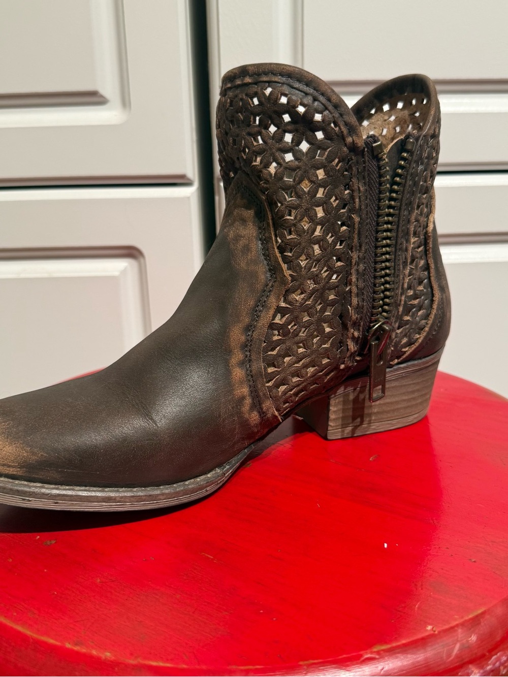 Women's Circle G by Corral Brown Leather Cutout Ankle Boot 8.5 - Picture 6 of 12